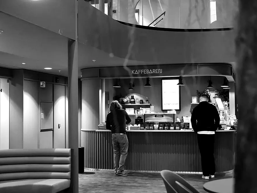 Kaffebaren i bygget, der ansatte tar en pause.